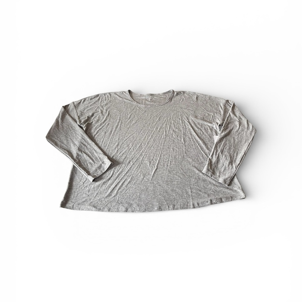 Beyond Yoga women's gray  Top